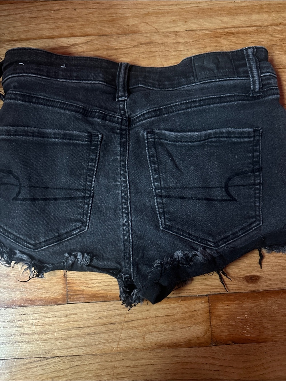 American Eagle next level stretch jeans shorts. Size 2 - Picture 3 of 3